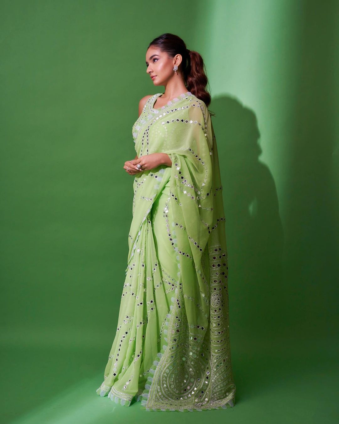 Top 164+ green saree makeup latest kenmei.edu.vn